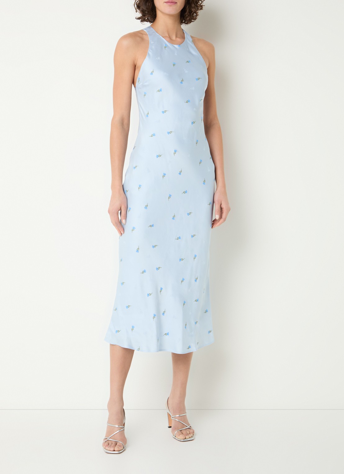 Claudie Pierlot Rency midi jurk van satijn met bloemenprint en rugdecolleté - detail 2 lichtblauw