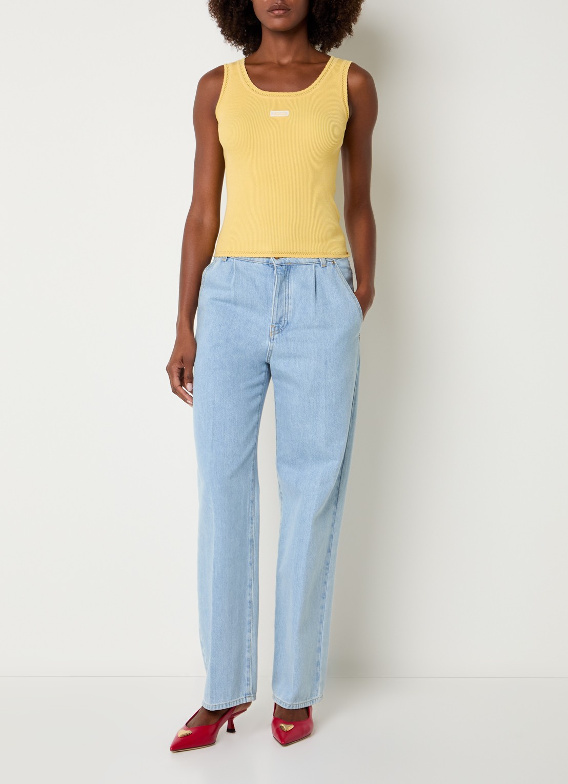 Claudie Pierlot Ribgebreide tanktop met logoborduring - voorkant 3 geel