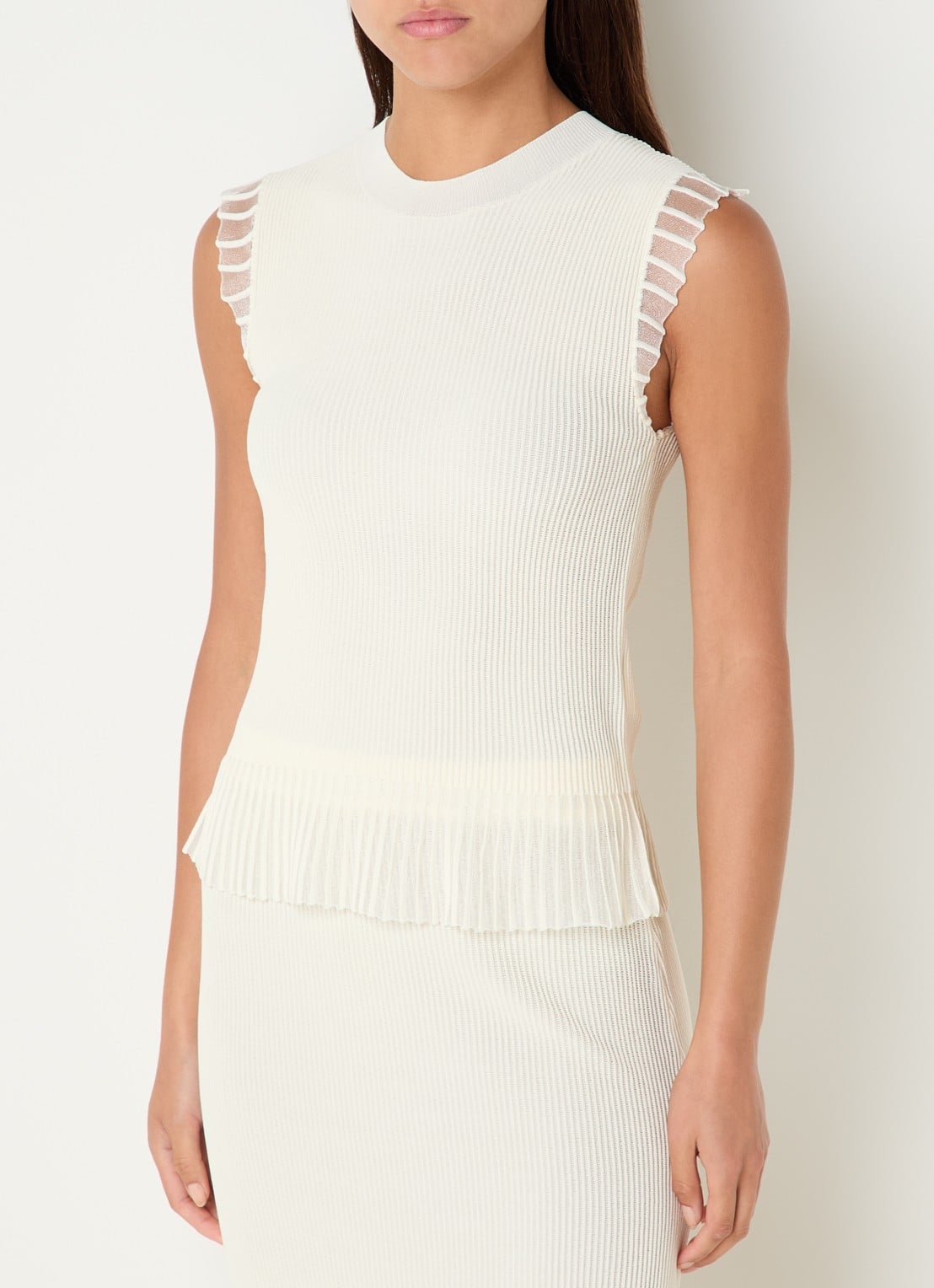 Claudie Pierlot Ribgebreide top met ronde hals - detail gebroken wit