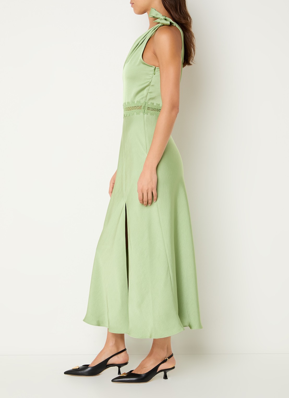 Claudie Pierlot Rosalia midi jurk met asymmetrische hals en details van kant - voorkant 4 groen