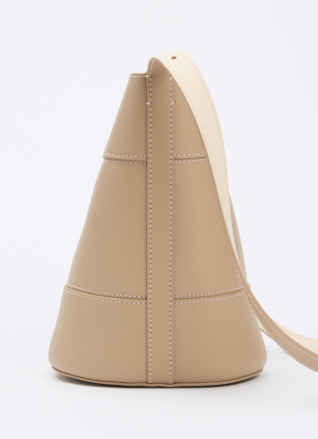 Claudie Pierlot Schoudertas van leer  - detail 4 beige