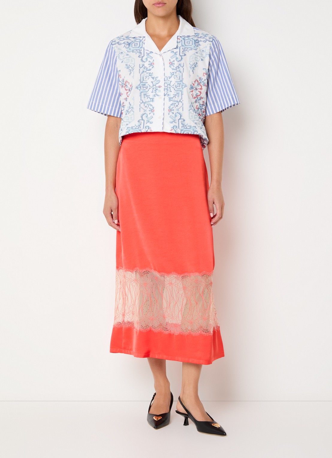 Claudie Pierlot Shema maxi rok van satijn met details van kant - voorkant 4 oranjerood