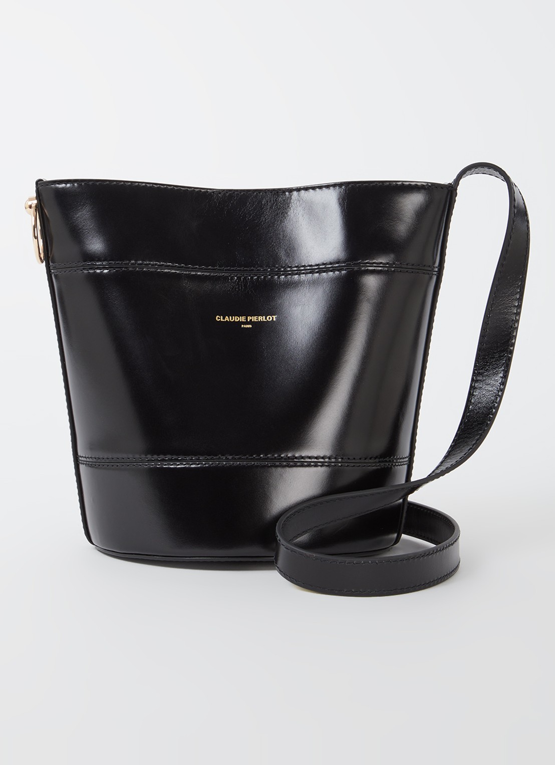 Claudie Pierlot Solveig crossbodytas van kalfsleer - voorkant zwart