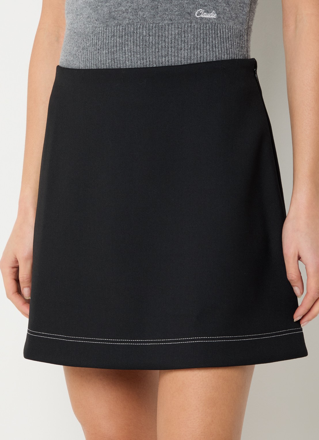 Claudie Pierlot Syna mini rok met stretch - detail 4 zwart