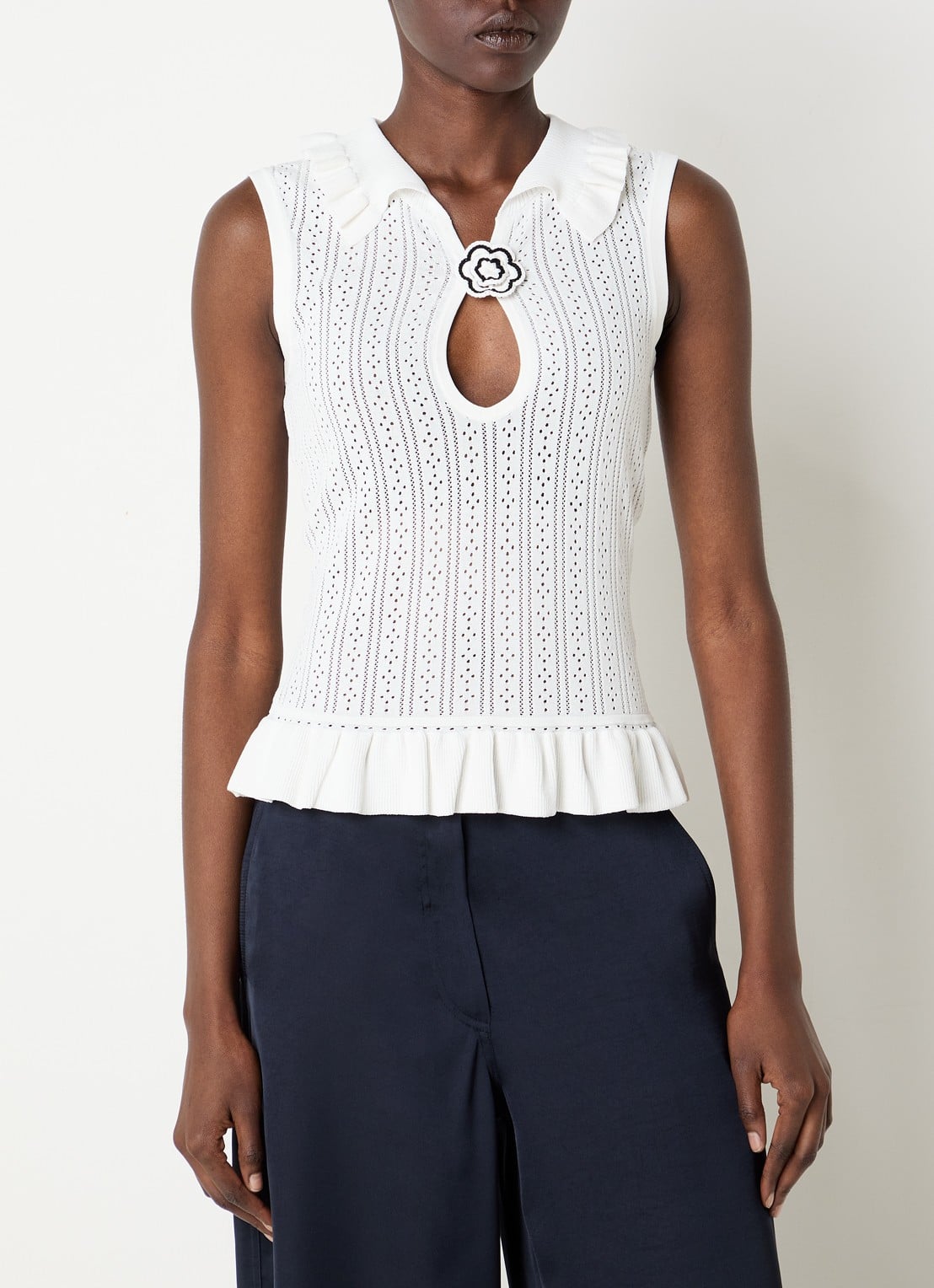 Claudie Pierlot Top met opengewerkt dessin en cut-out detail - detail 4 gebroken wit