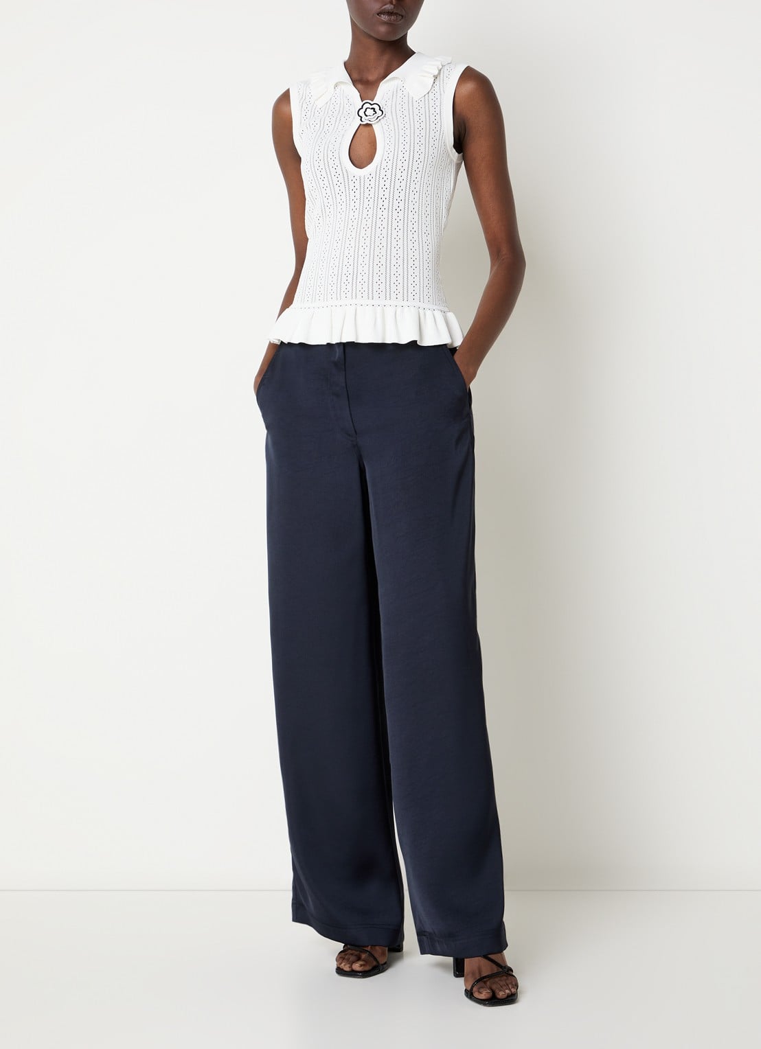 Claudie Pierlot Top met opengewerkt dessin en cut-out detail - voorkant 3 gebroken wit