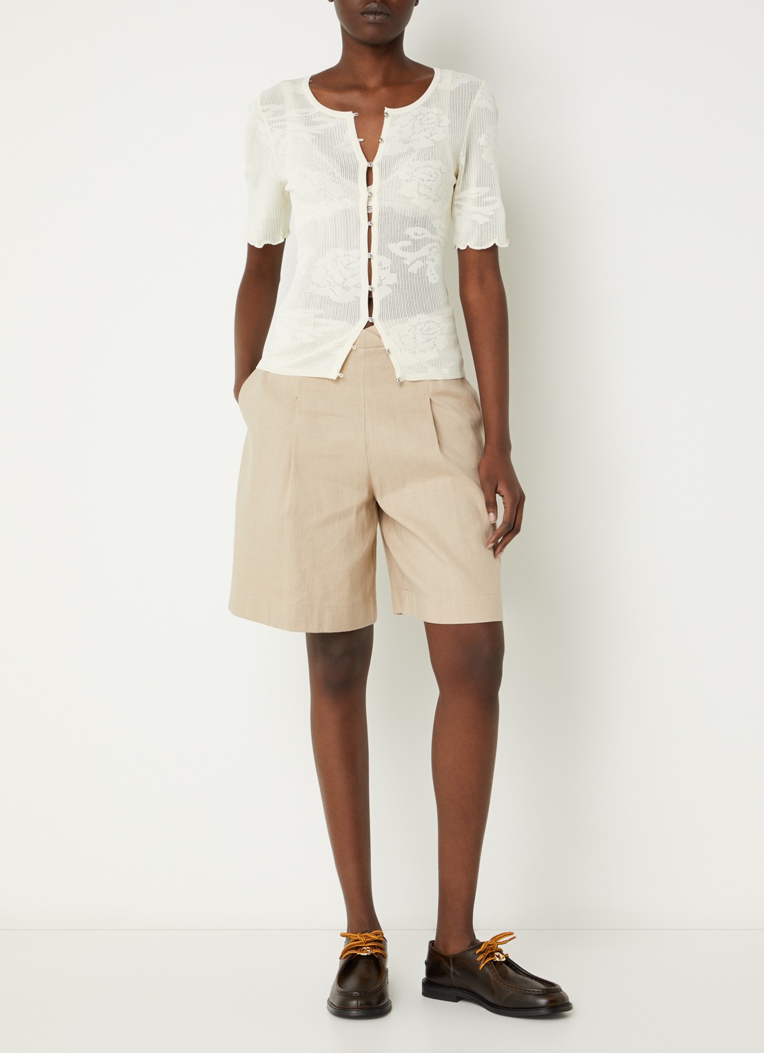 Claudie Pierlot Top met opengewerkt dessin  - voorkant 3 gebroken wit