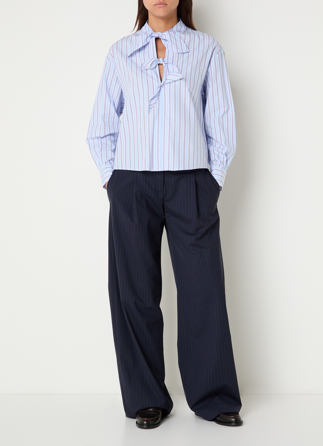 Claudie Pierlot Tuniek met streepprint en strikdetail - voorkant 4 lichtblauw