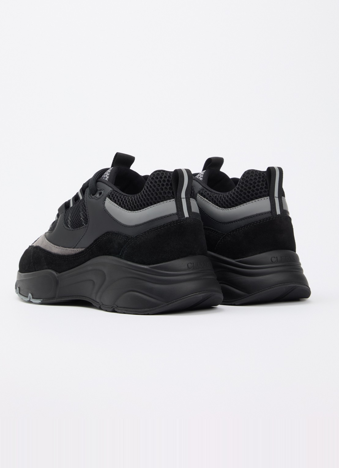 Cleens Aero Runner sneaker van mesh met details van suède - achterkant zwart