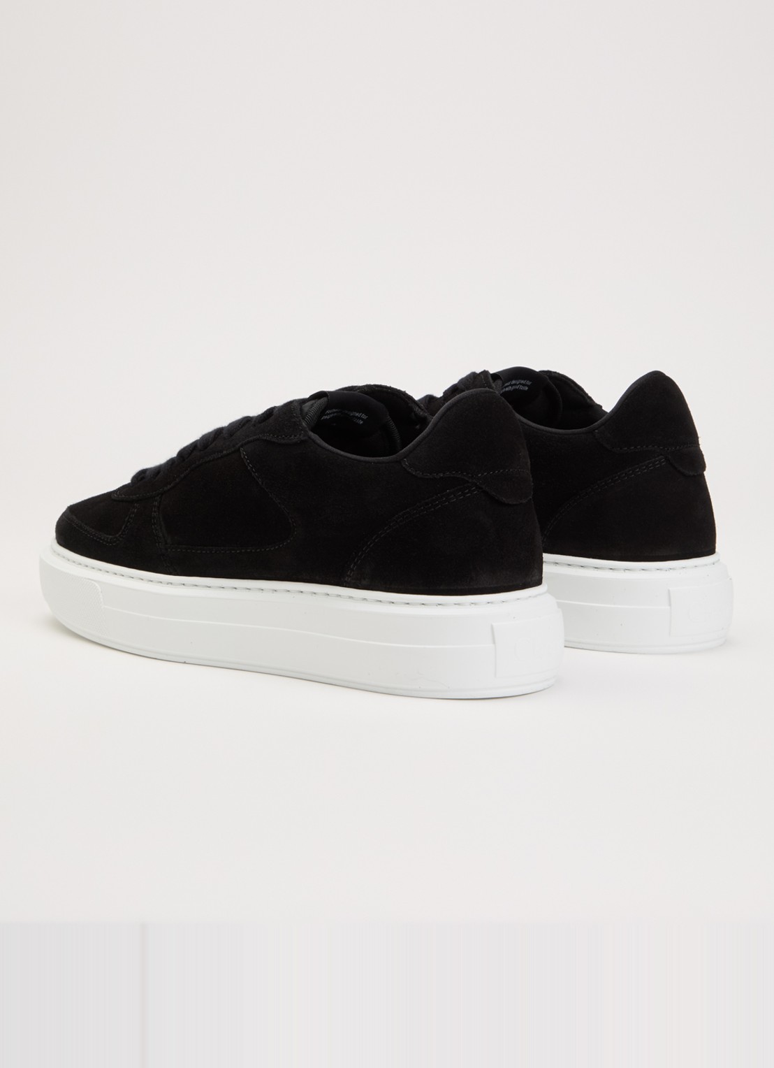 Cleens Court sneaker van suède - achterkant zwart