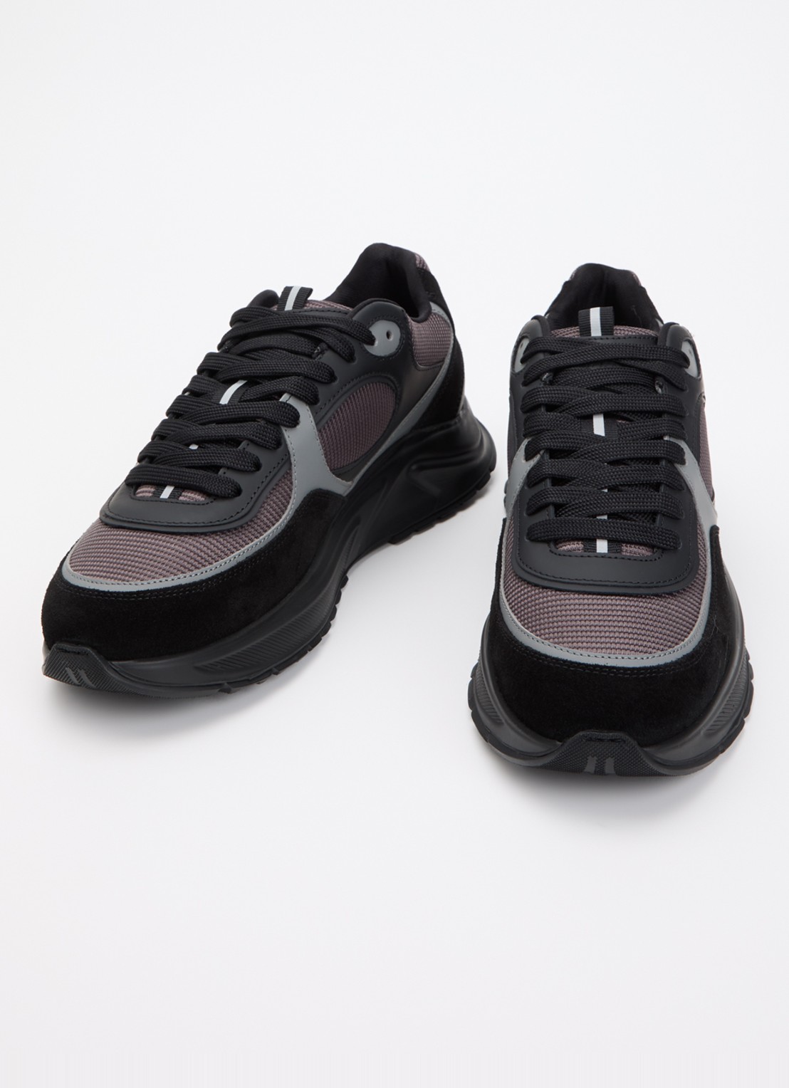 Cleens Onesixty sneaker met suède details - detail zwart