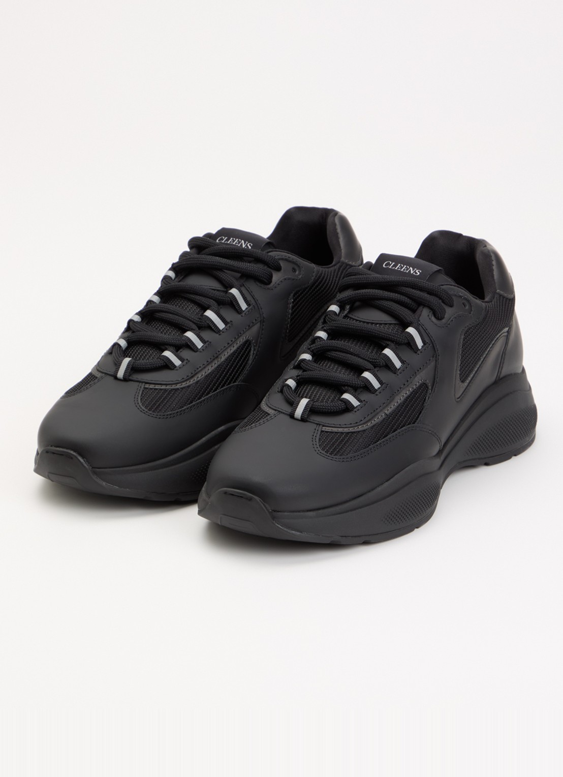 Cleens Podium sneaker van leer met details van mesh - detail zwart