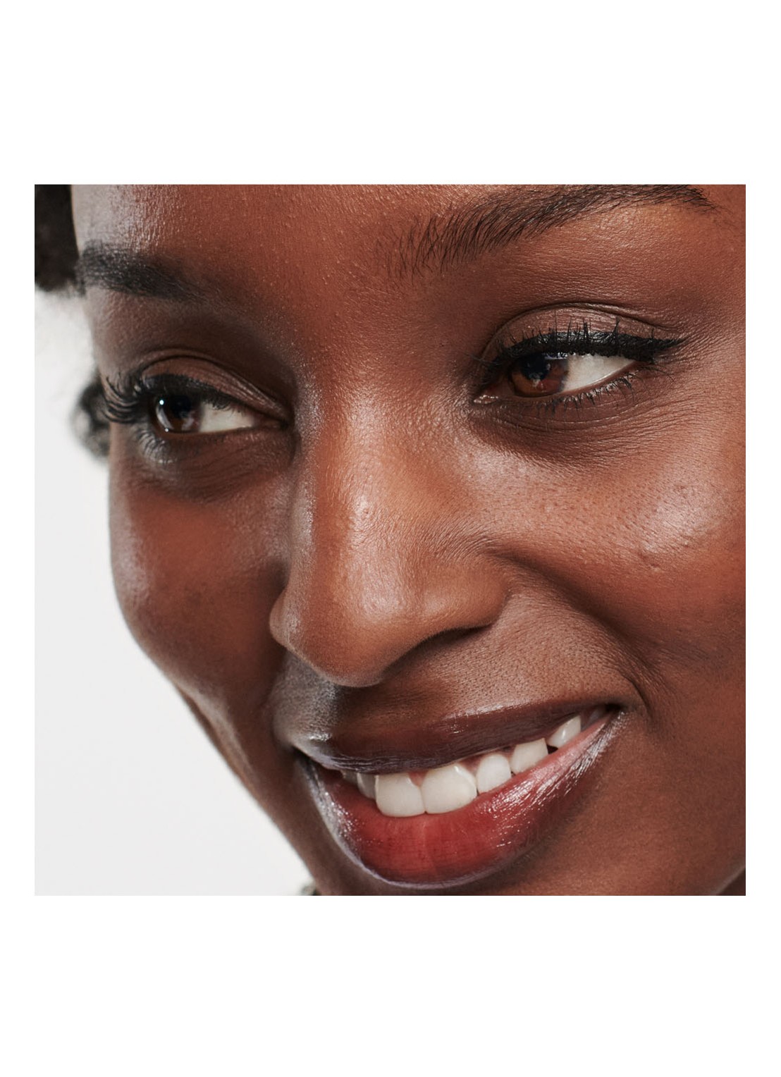 Clinique High Impact Easy Liquid Liner - eyeliner - detail 5 01 - black