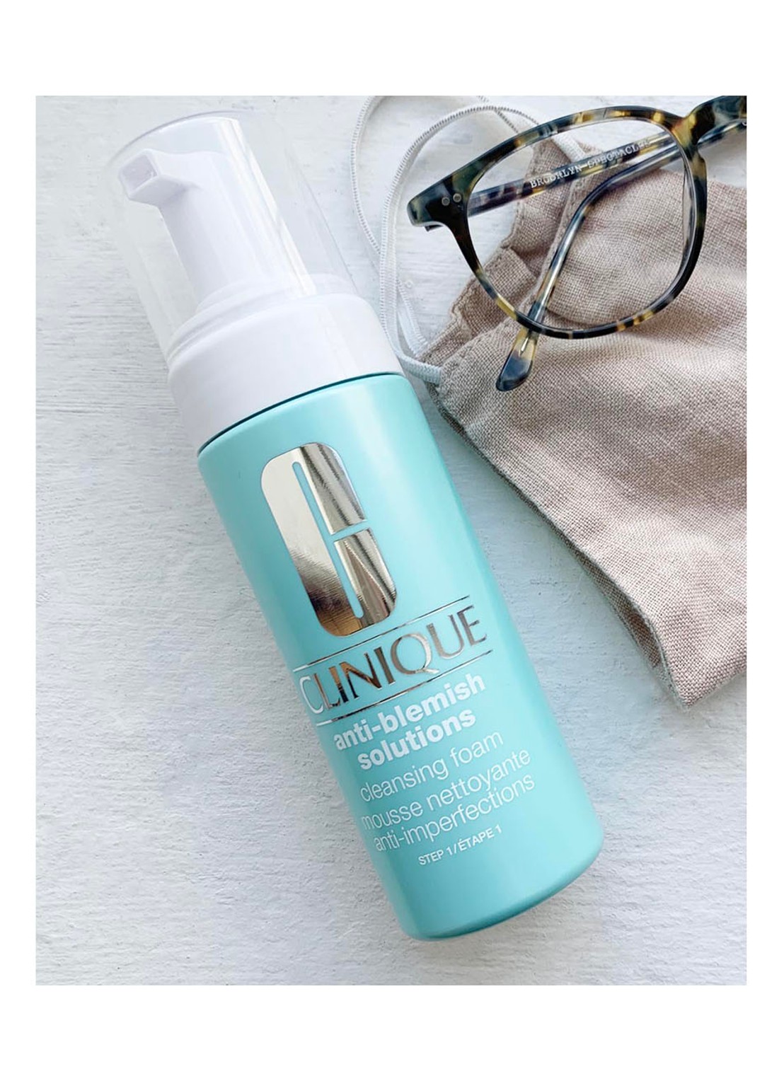 Clinique Stap 1: Reingen - Anti-Blemish Solutions Cleansing Foam - vette huid/acné- reinigingsschuim - detail 4 undefined