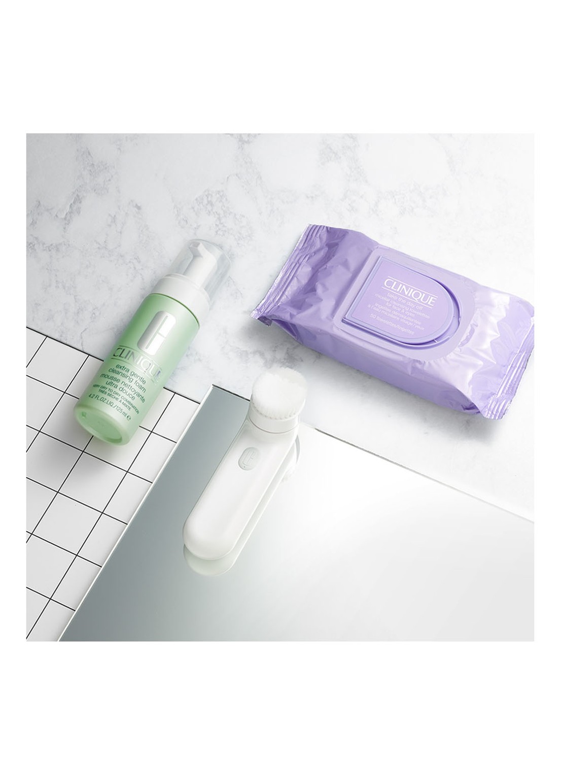 Clinique Stap 1: Reinigen - Extra Gentle Cleansing Foam - reinigingsschuim - detail 3 undefined