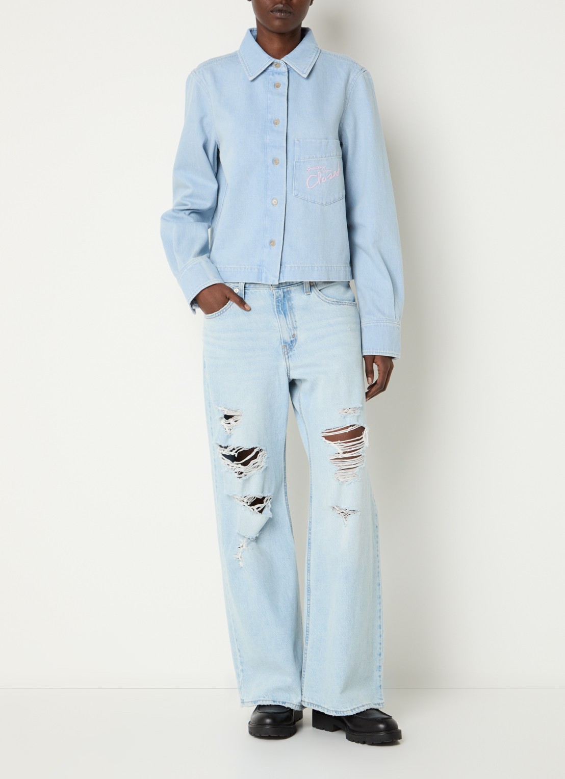 CLOSED Blouse van denim met borduring - voorkant 3 lichtblauw