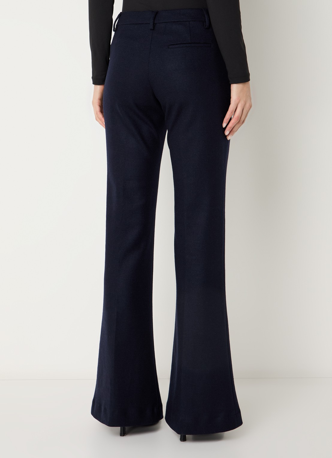 CLOSED Denair mid waist flared fit pantalon van wol met persplooi - achterkant 4 donkerblauw