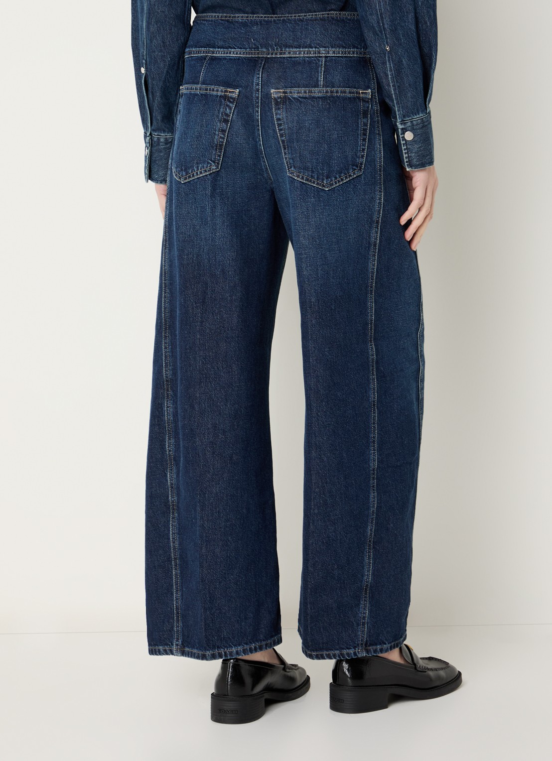 CLOSED Floui-X high waist wide leg jeans met donkere wassing en ceintuur - achterkant indigo