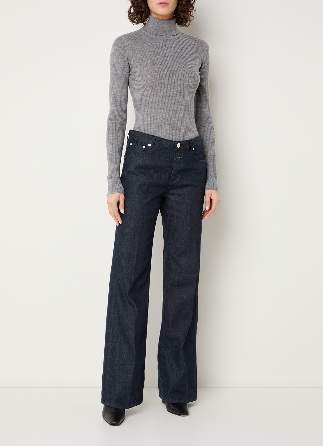 CLOSED Gillan high waist loose fit jeans met donkere wassing - voorkant 3 indigo