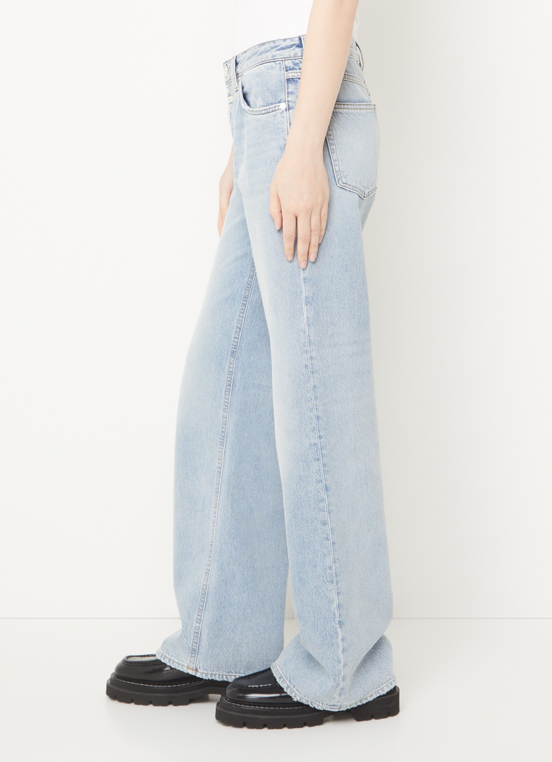 CLOSED Gillan low waist wide leg jeans met lichte wassing - detail 3 indigo