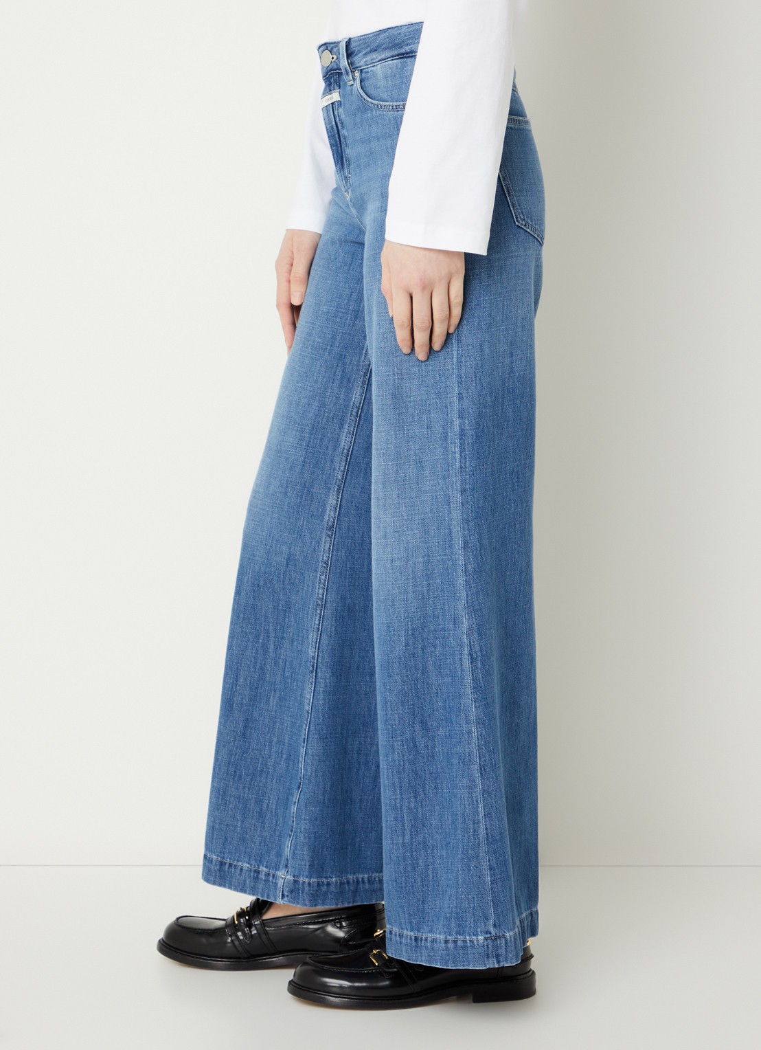 CLOSED Glow Up high waist flared jeans met medium wassing - detail 4 indigo