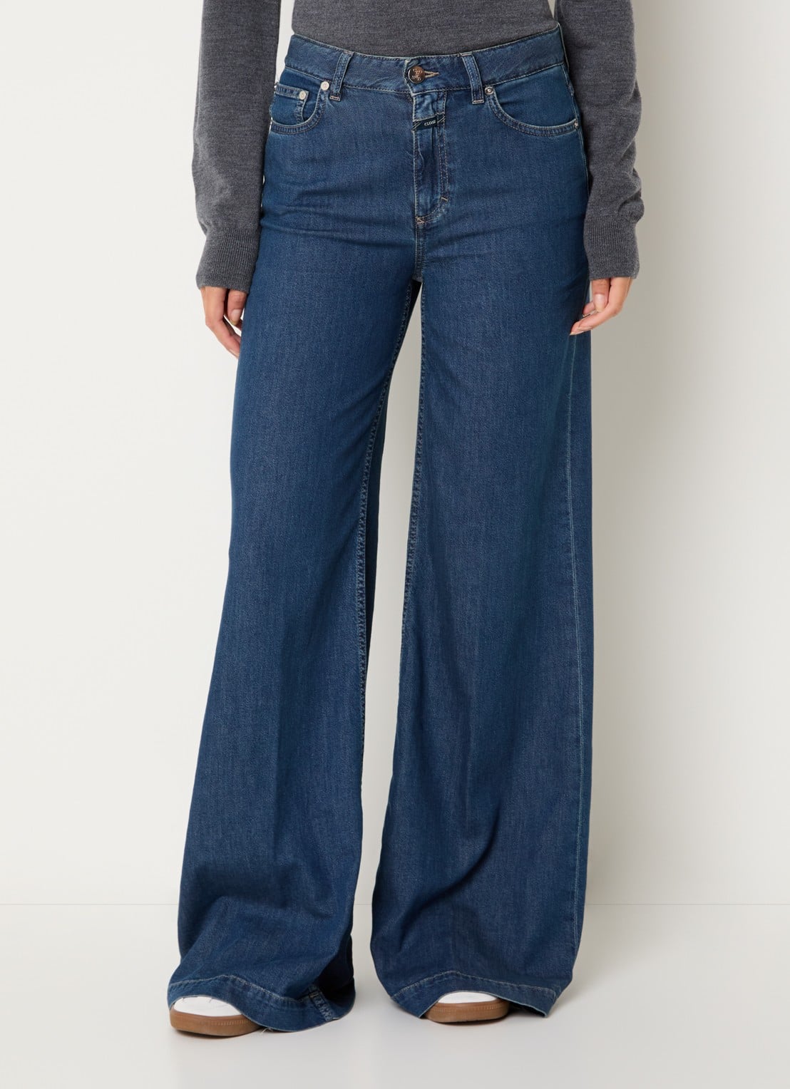 CLOSED High waist flared jeans met medium wassing - detail indigo