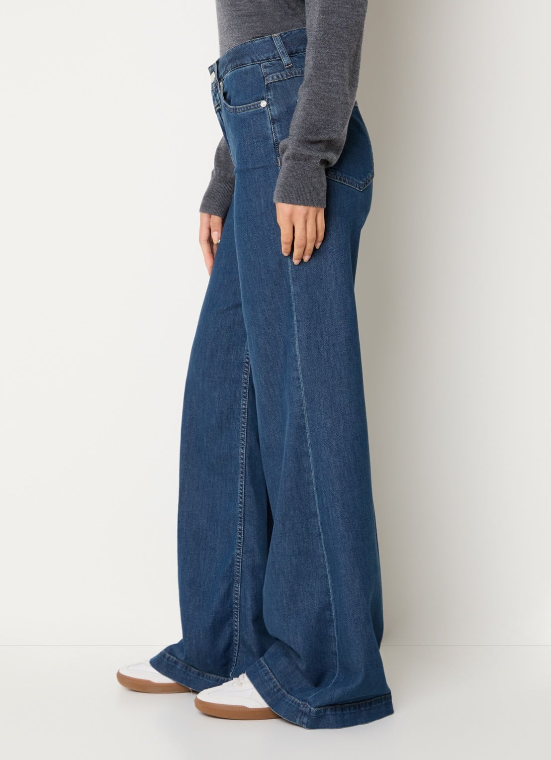 CLOSED High waist flared jeans met medium wassing - detail 2 indigo