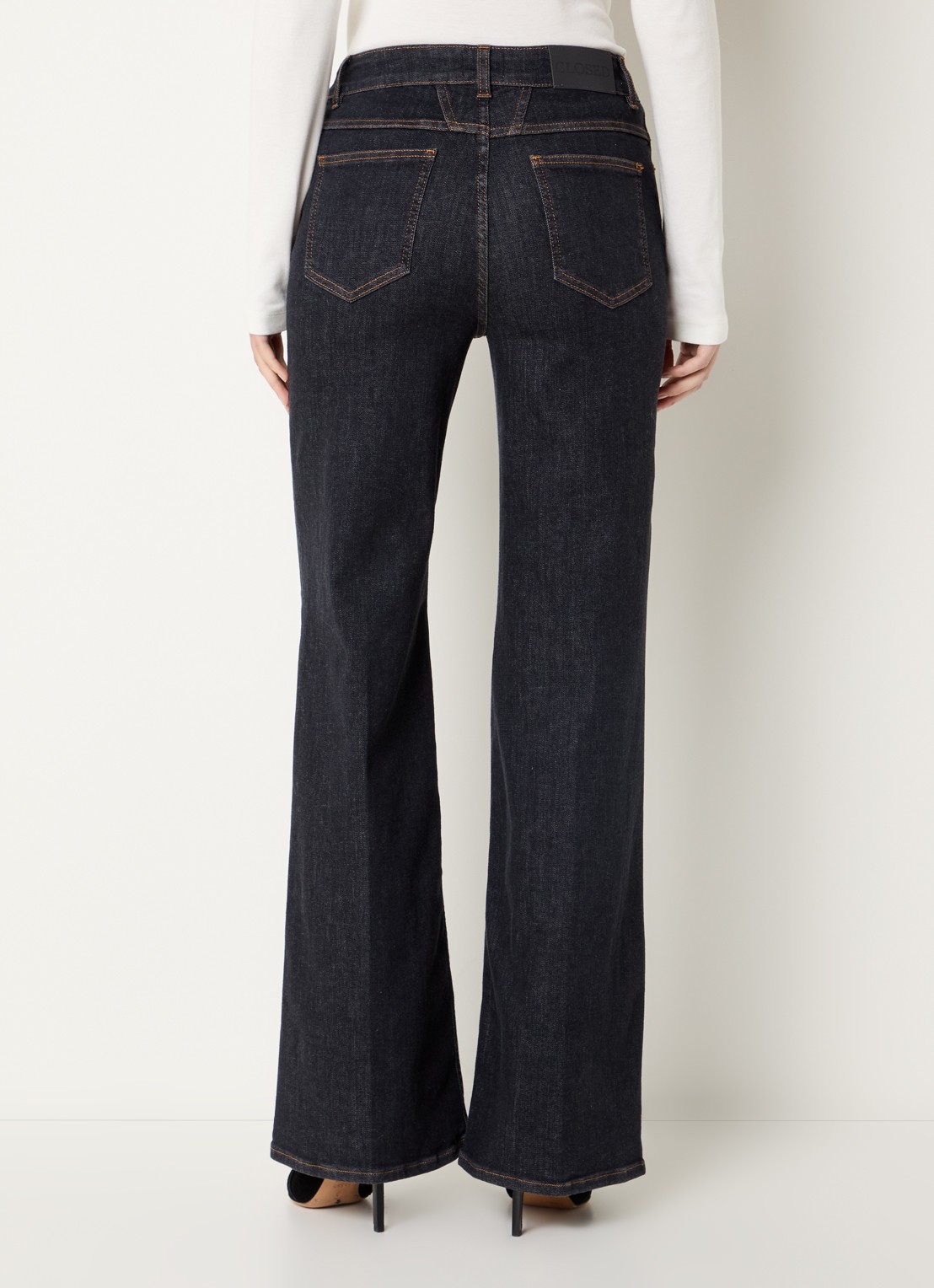 CLOSED Janna high waist flared jeans met donkere wassing - achterkant 3 indigo
