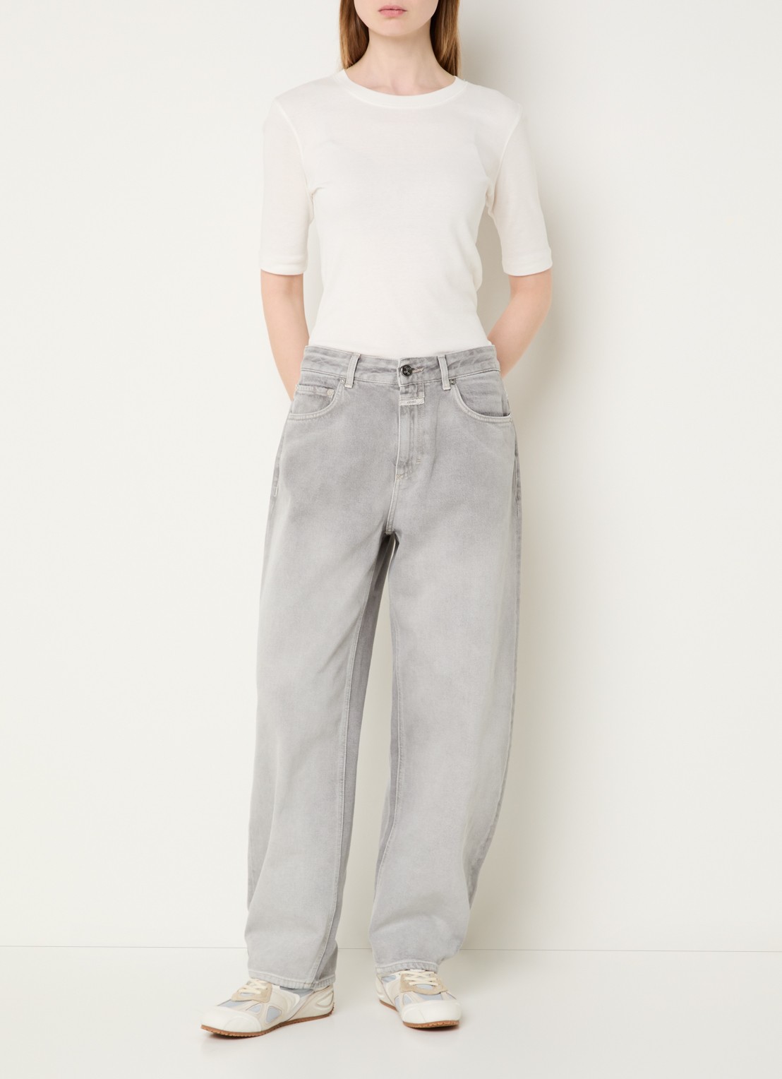 CLOSED Jazzie high waist balloon fit jeans met gekleurde wassing - voorkant 2 grijsmele