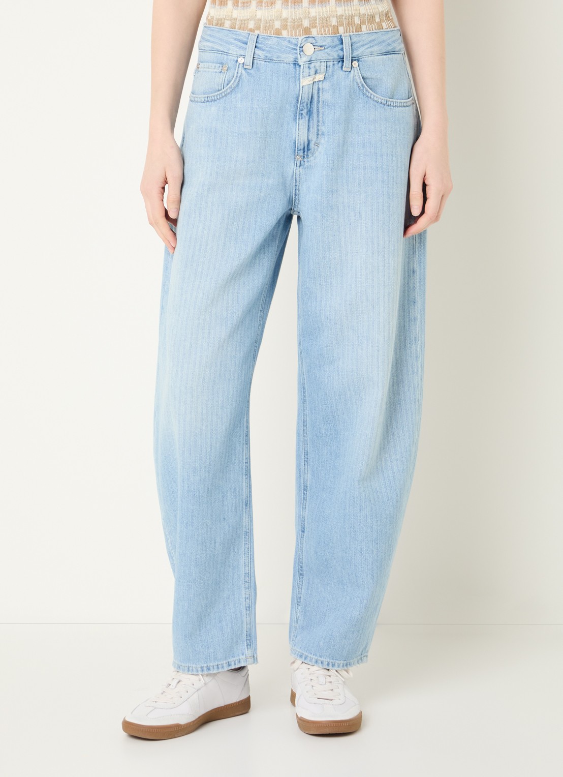 CLOSED Jazzie high waist tapered jeans met lichte wassing - detail 4 indigo