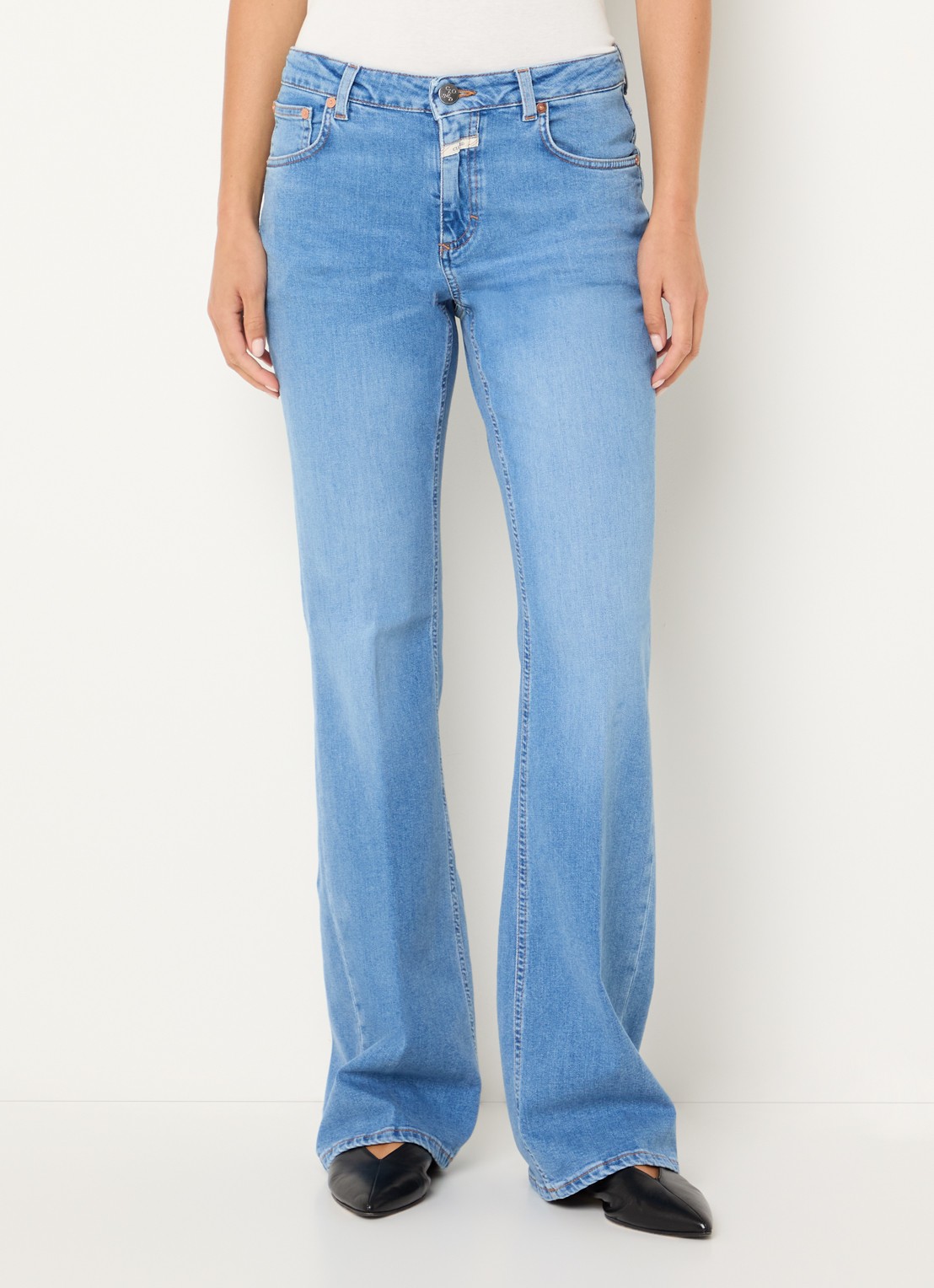 CLOSED Jovanna high waist flared fit jeans met lichte wassing - detail indigo