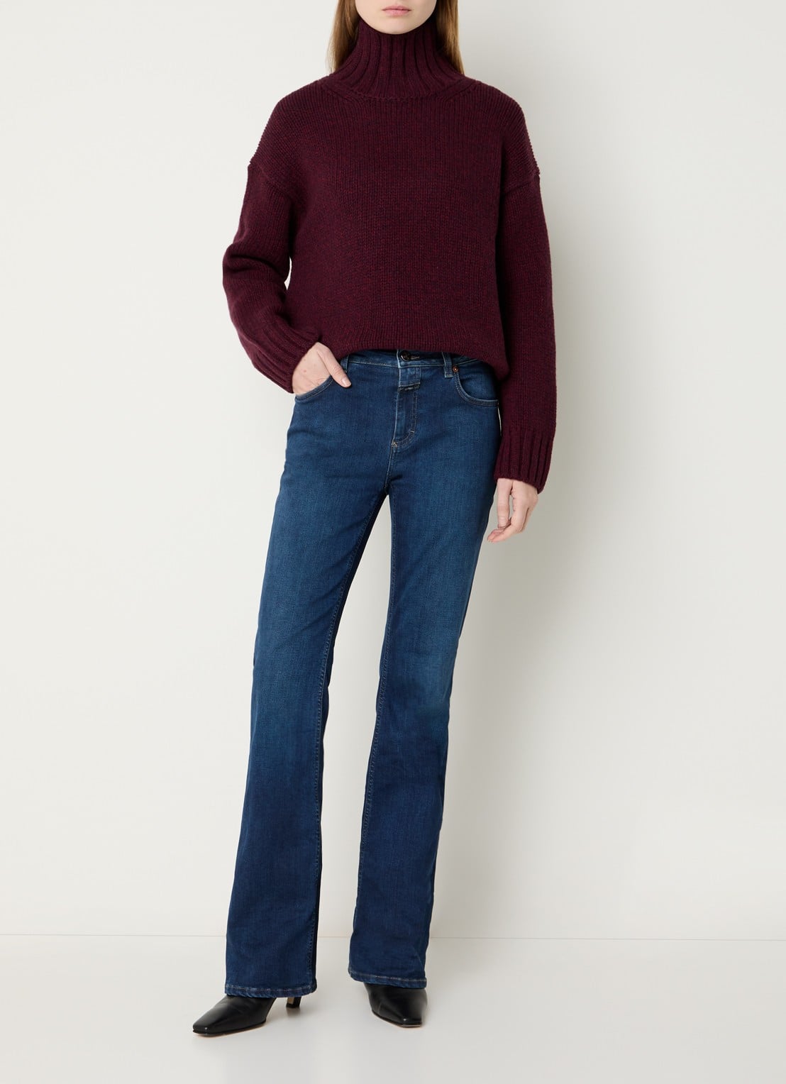 CLOSED Jovanna high waist flared jeans met donkere wassing - voorkant 3 indigo