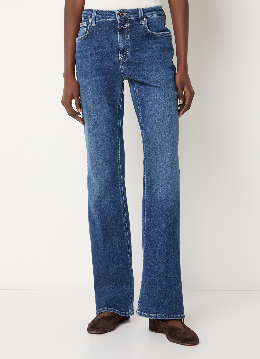 CLOSED Jovanna mid waist flared jeans met medium wassing - detail 2 indigo