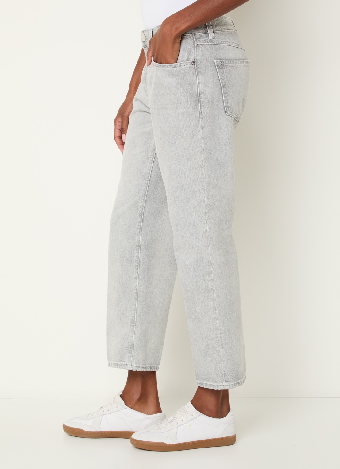 CLOSED Milo mid waist straight fit cropped jeans met gekleurde wassing  - detail 3 lichtgrijs