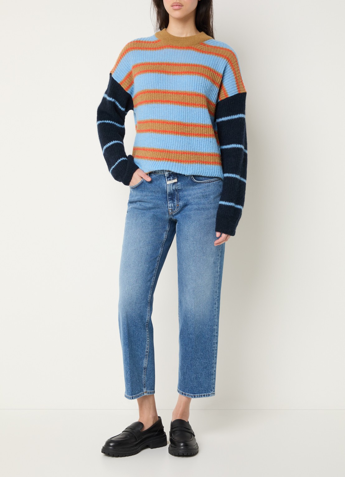 CLOSED Milo mid waist straight leg cropped jeans met medium wassing - voorkant 5 indigo
