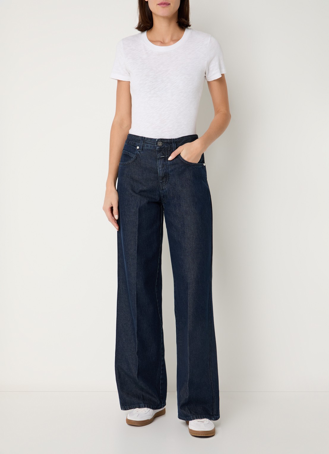 CLOSED Nikka high waist straight leg jeans  met persplooi - voorkant 5 indigo