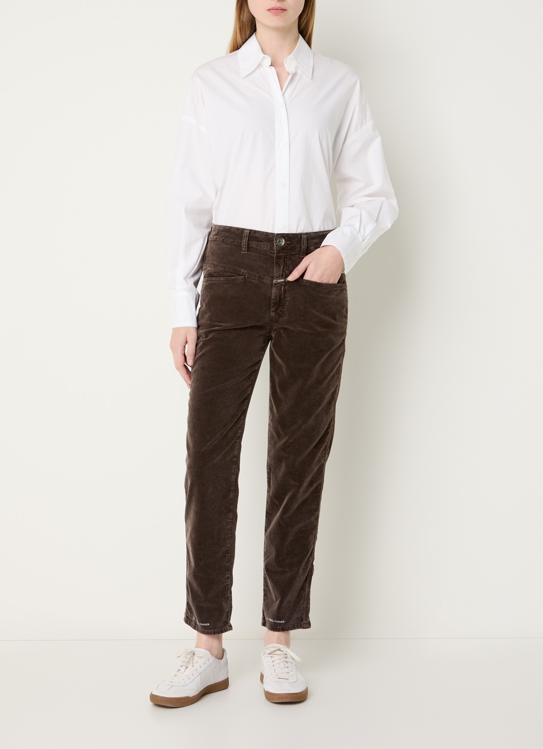 CLOSED Pedal Pusher mid waist cropped tapered fit broek van fluweel - voorkant 2 bronsgroen