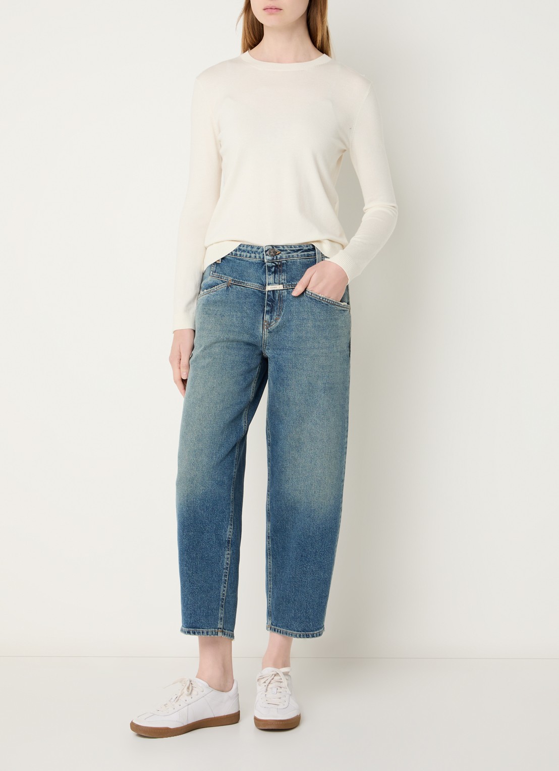 CLOSED Stover-X high waist cropped straight leg jeans met medium wassing - voorkant 4 indigo