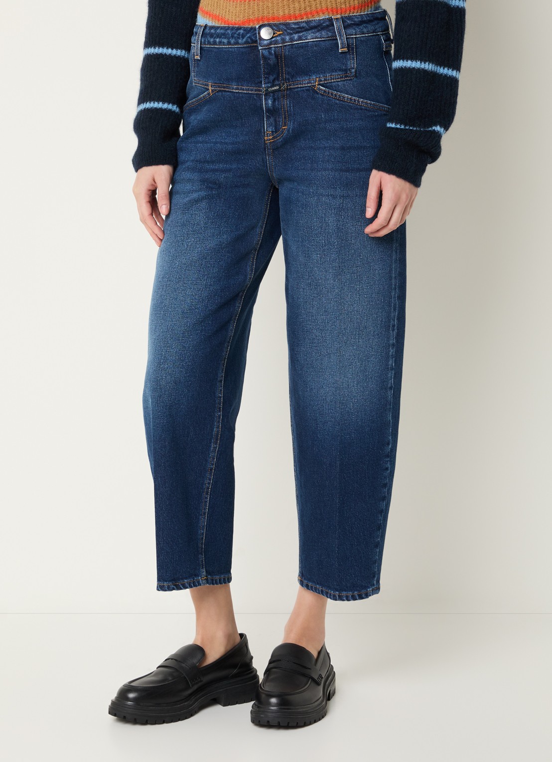 CLOSED Stover-X mid waist straight leg cropped jeans met donkere wassing - detail 2 indigo