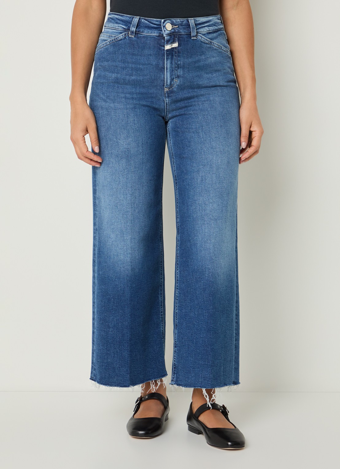 CLOSED Wera mid waist wide leg cropped jeans met lichte wassing - detail 4 indigo