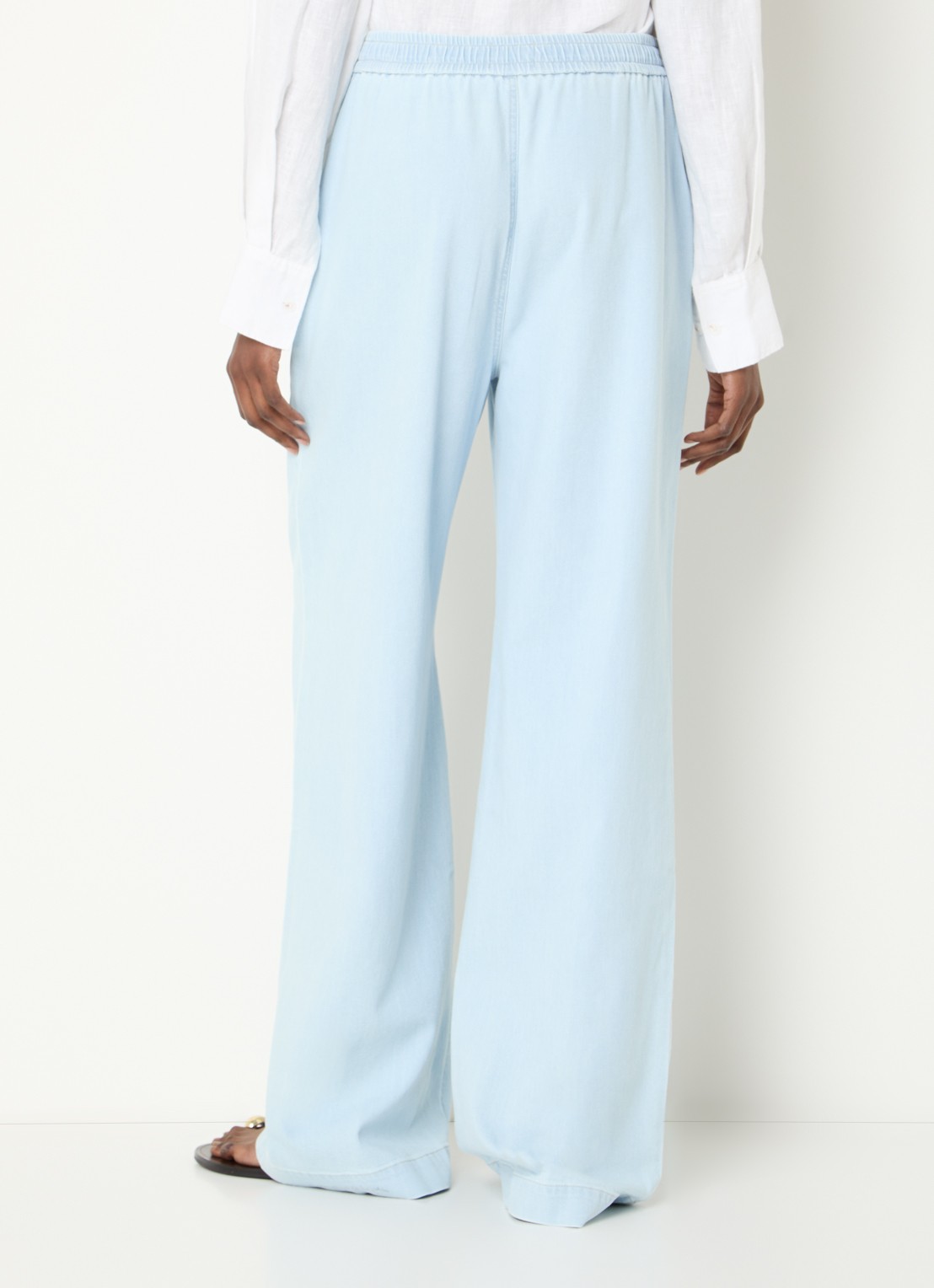 CLOSED Winona mid waist wide leg jeans met lichte wassing  - achterkant indigo