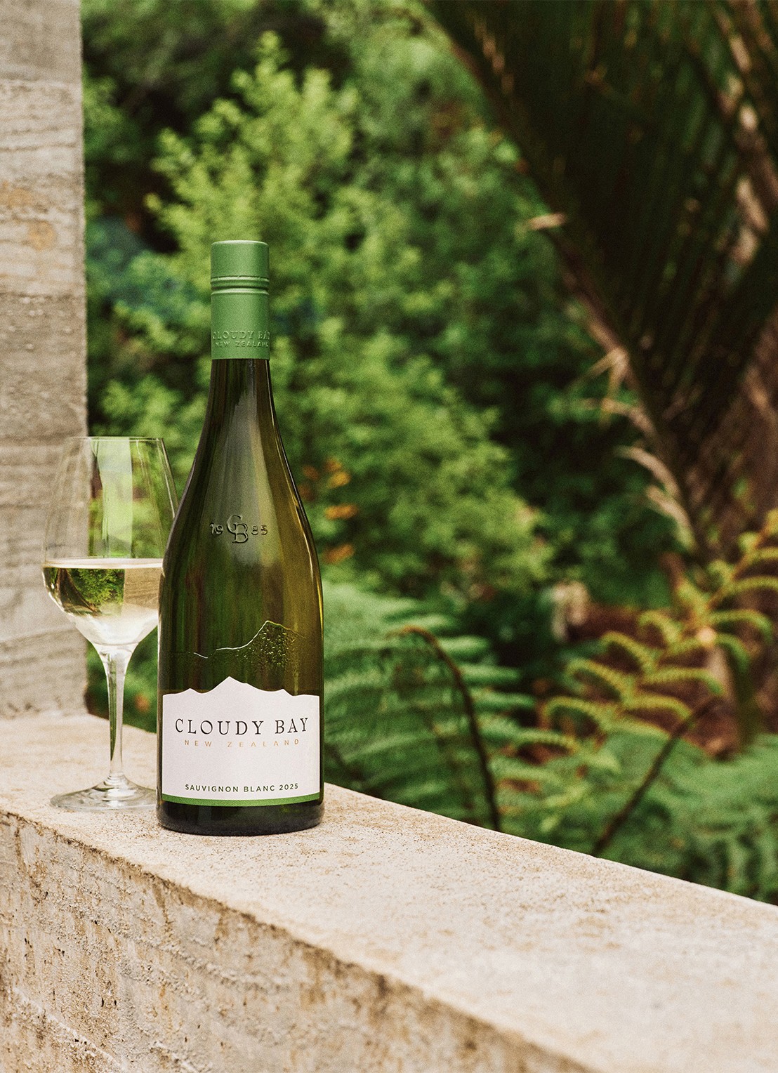 Cloudy Bay Sauvignon Blanc witte wijn 750 ml - voorkant 2 undefined