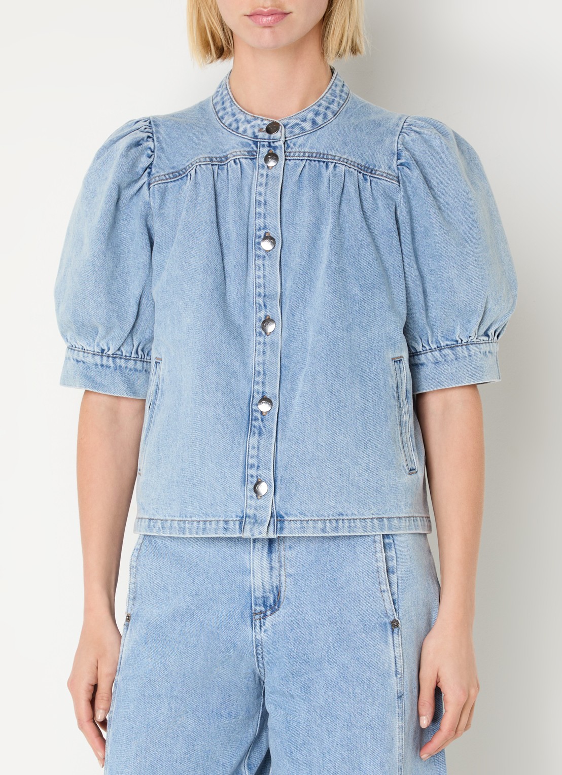 Co'Couture AsjaCC blouse van denim met pofmouw - detail 4 lichtblauw