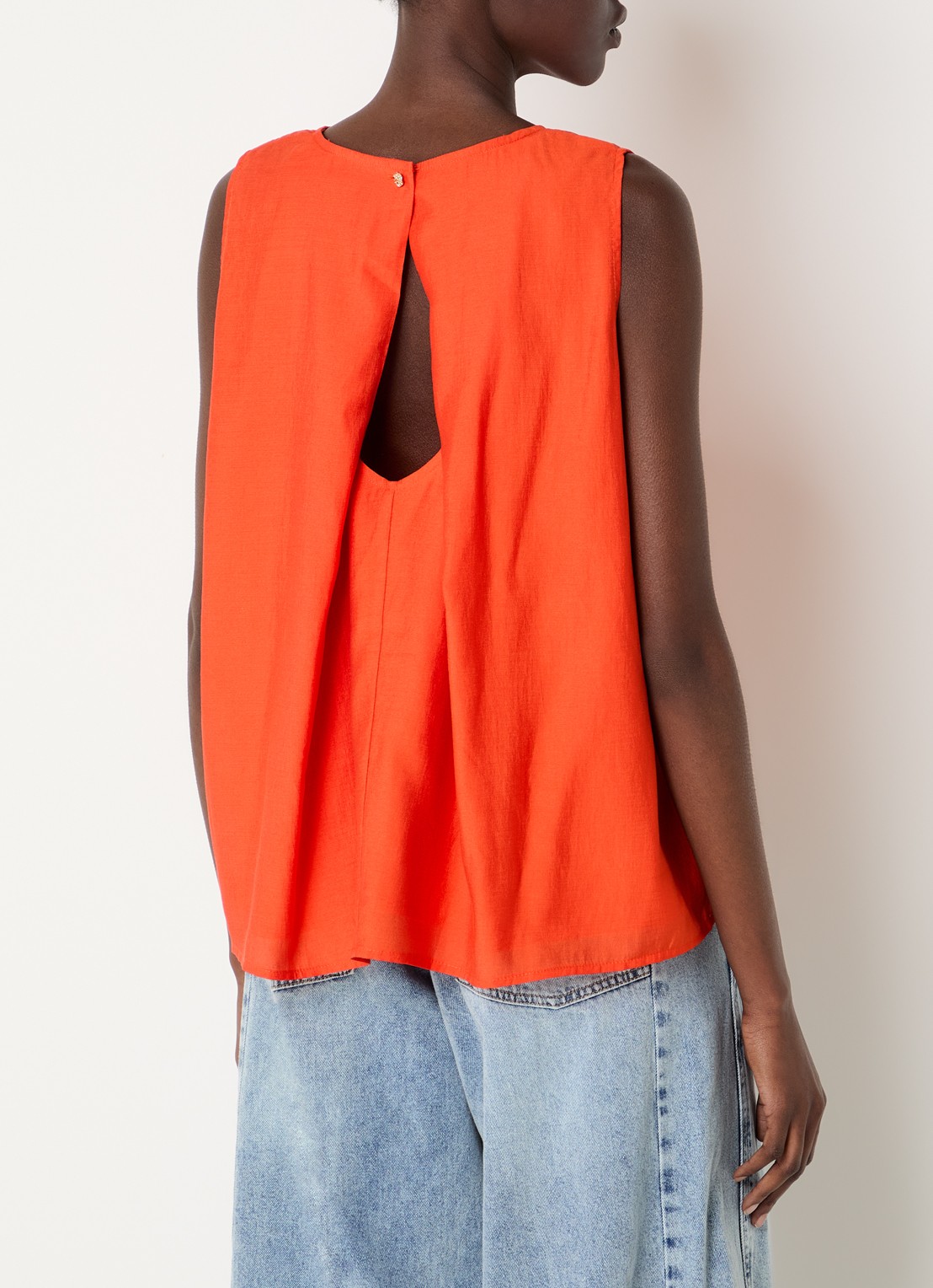 Co'Couture Aura A-lijn top met rugdecolleté  - achterkant 4 oranje