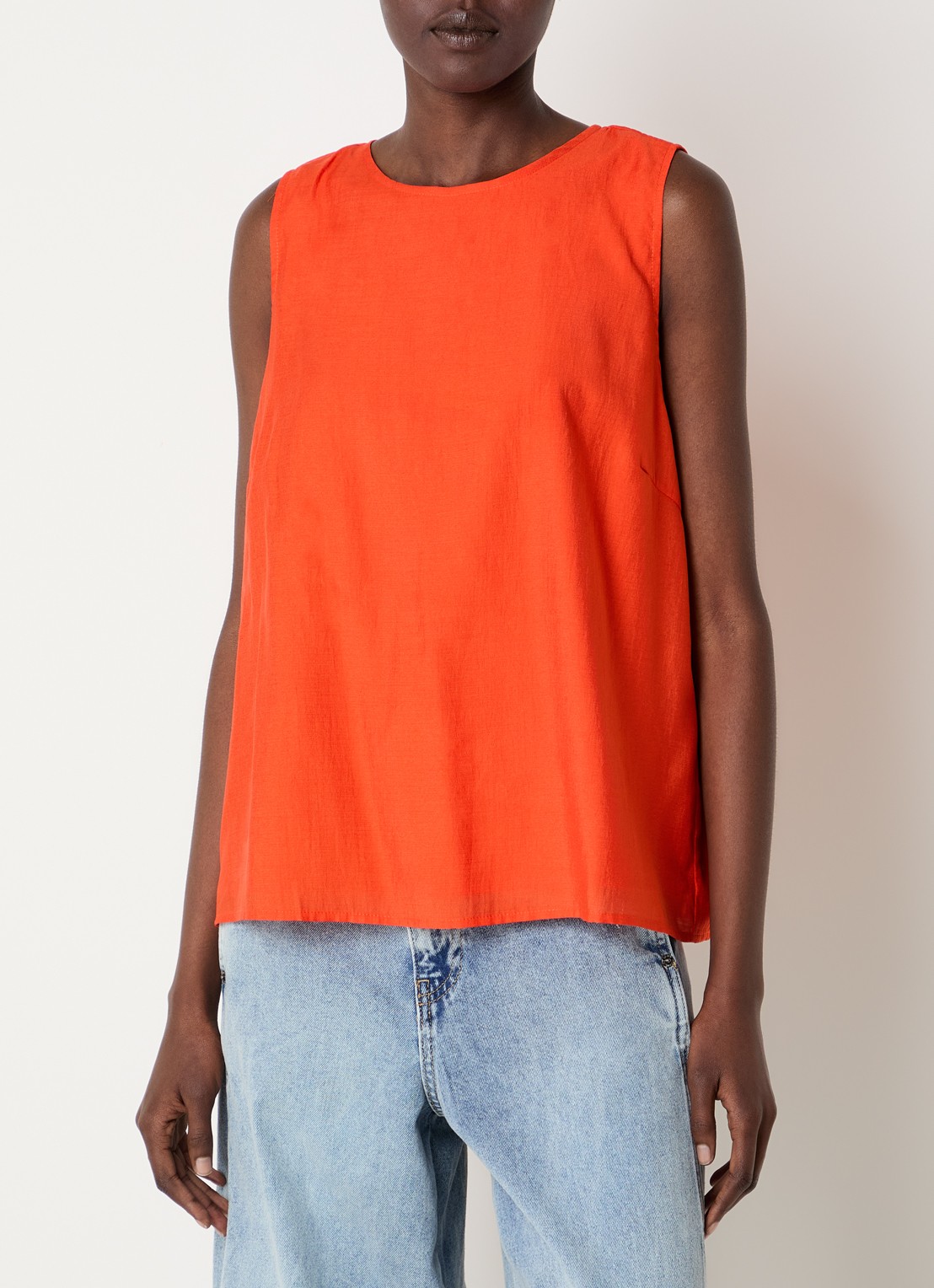 Co'Couture Aura A-lijn top met rugdecolleté  - detail oranje