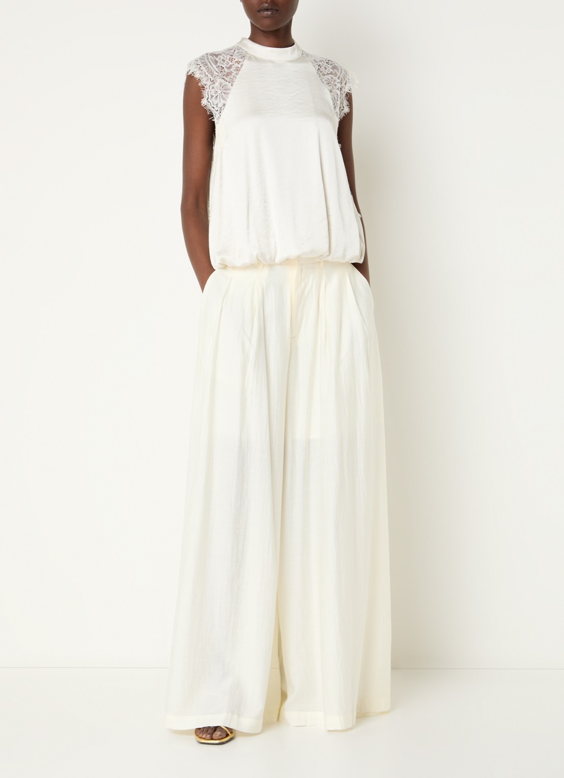 Co'Couture AuraCC LL high waist wide fit palazzo broek met steekzakken - voorkant 4 gebroken wit