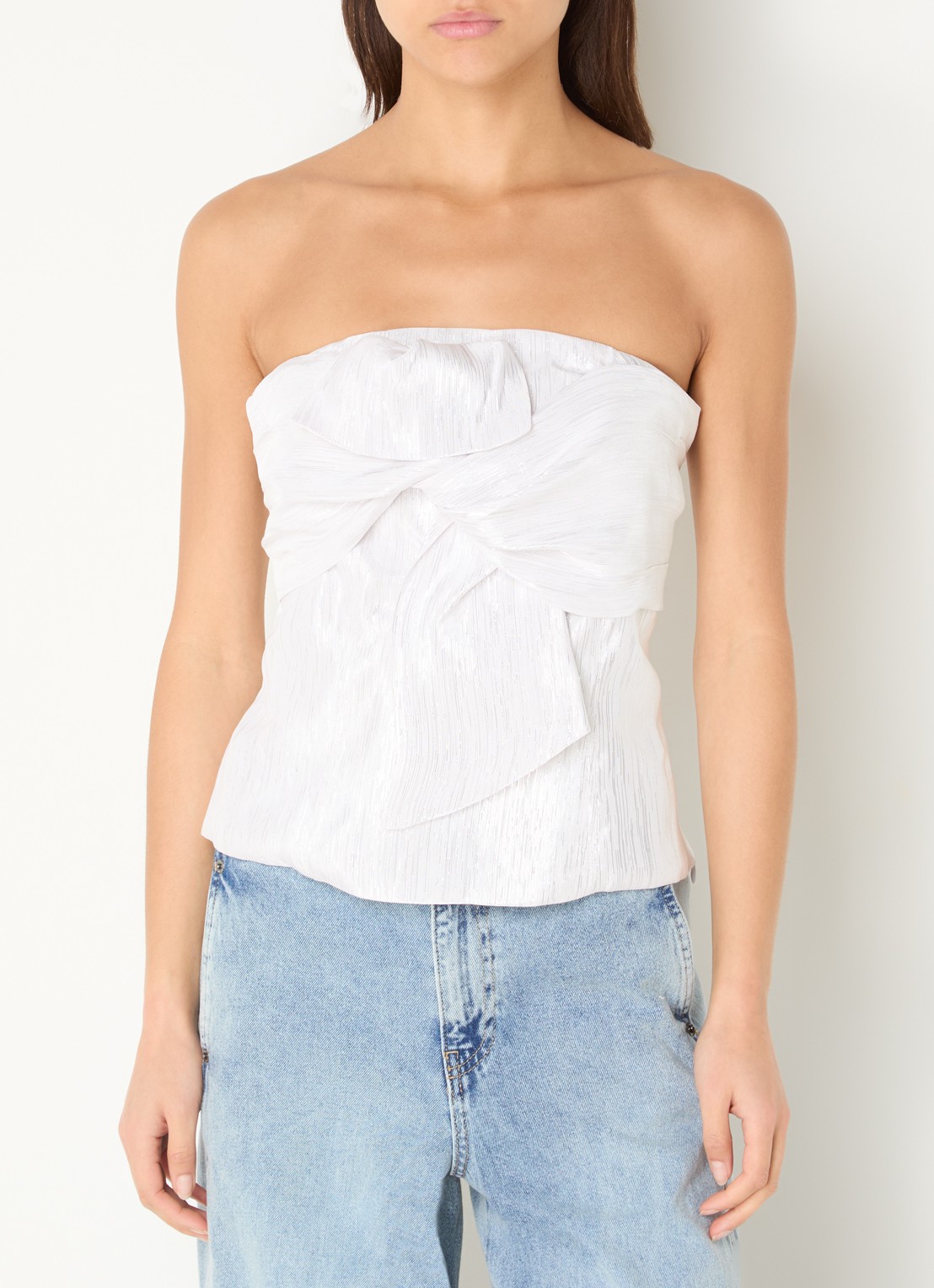 Co'Couture Bia off-shoulder top met smockwerk - detail lichtgrijs