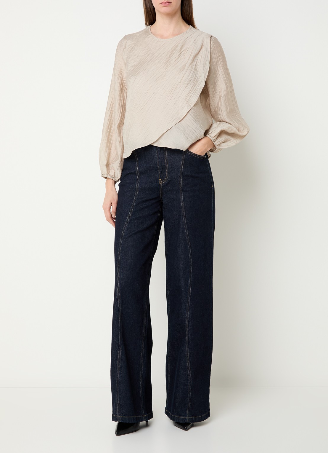 Co'Couture Conny tuniek met overslag en structuur - voorkant 2 beige