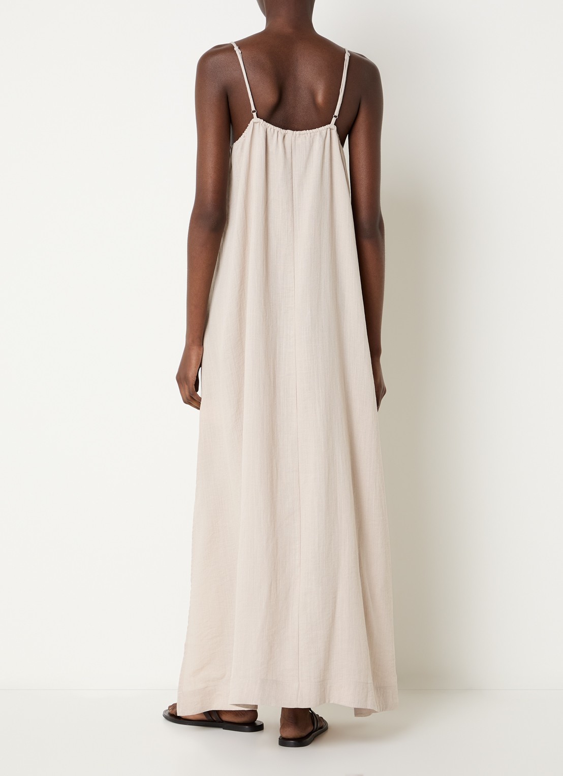Co'Couture Eva maxi jurk met steekzakken - achterkant beige