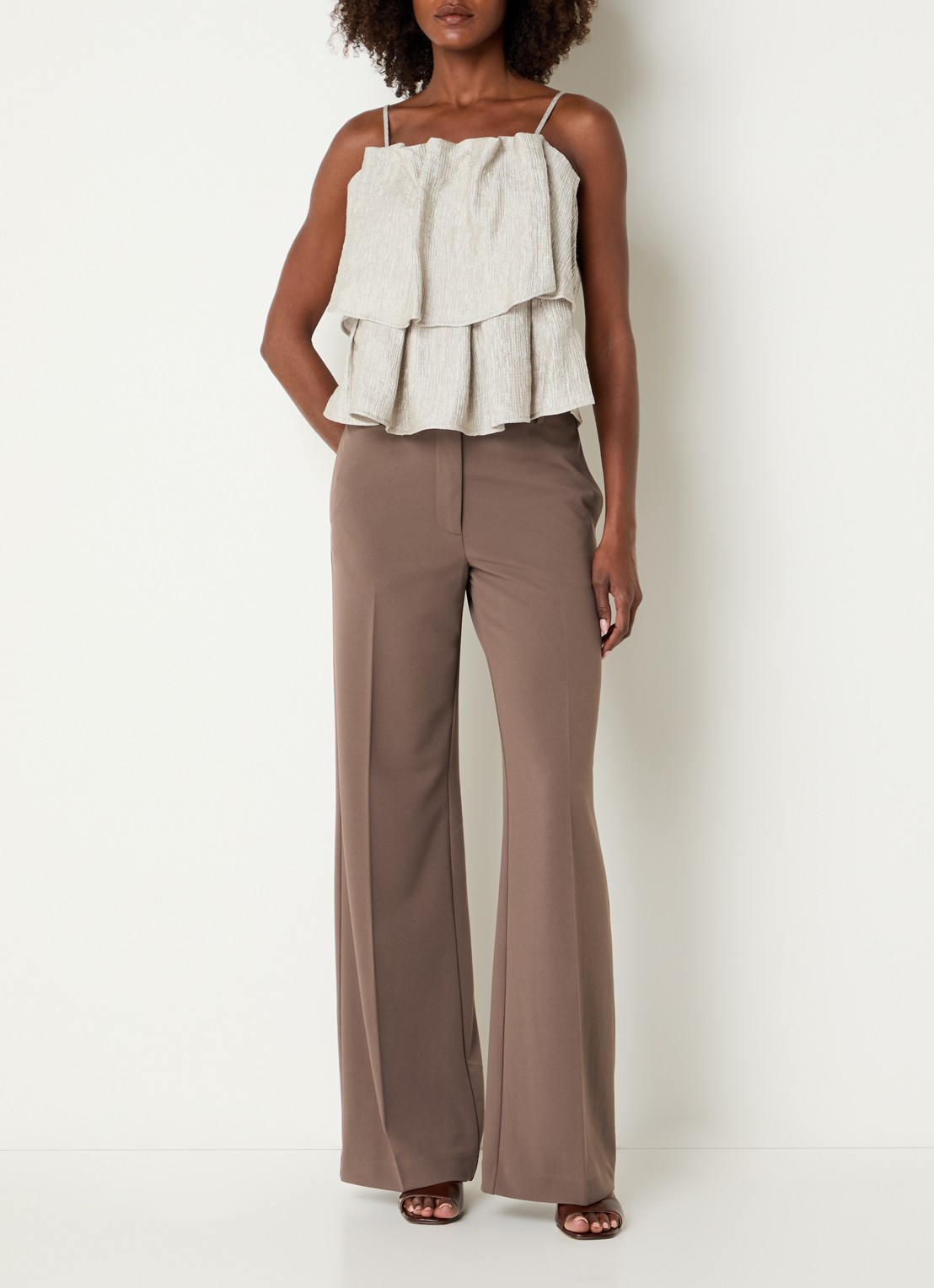 Co'Couture Falcon mid waist flared fit pantalon met steekzakken - voorkant 3 lichtbruin